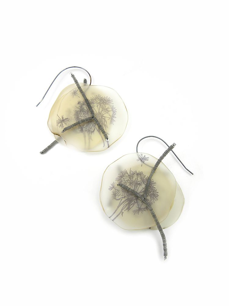 O4B earrings Dandelion